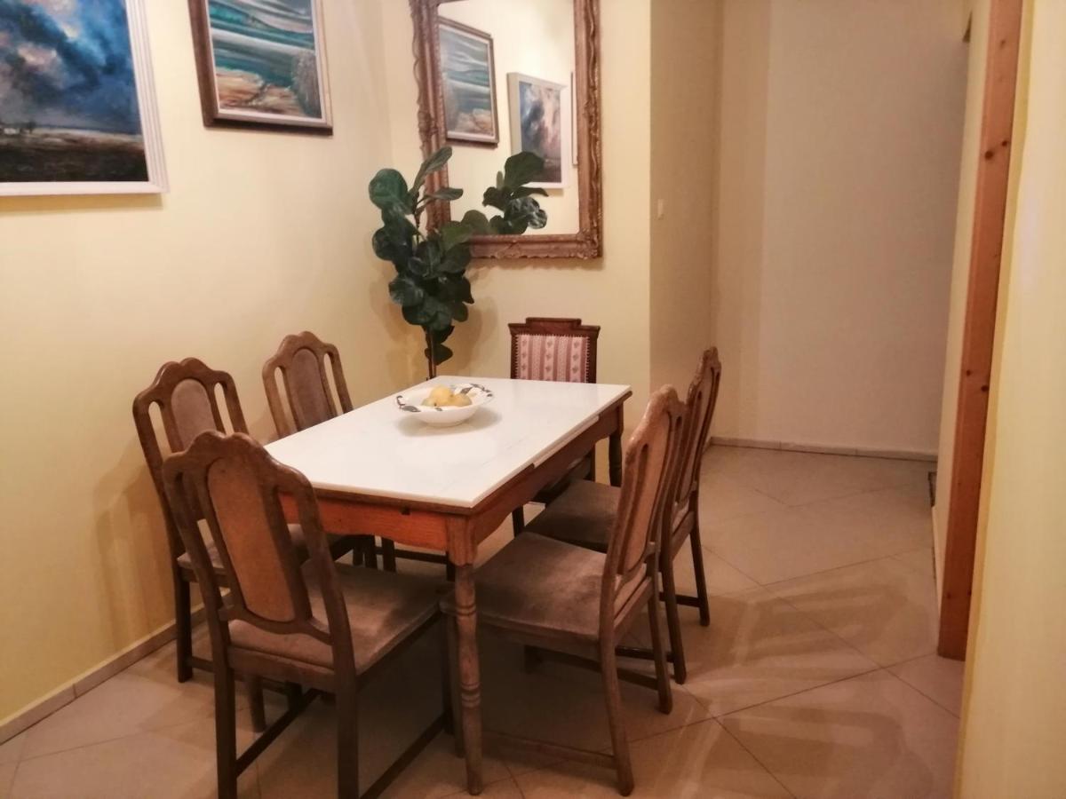 Vizaknai Apartmanhaz Szekesfehervar Luaran gambar
